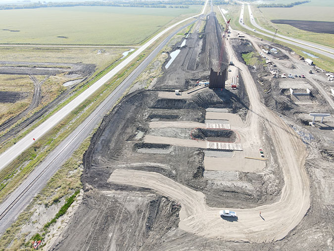Structural beams are being installed in the early stages of bridge construction on BNSF’s Hillsboro Subdivision.   Structural beams are being installed in the early stages of bridge construction on BNSF’s Hillsboro Subdivision.
